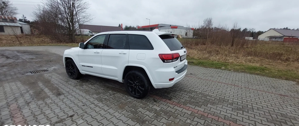 Jeep Grand Cherokee cena 110000 przebieg: 126500, rok produkcji 2019 z Sępopol małe 436